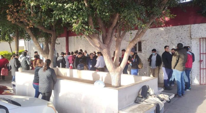 Trabajadores del Isssteson se manifiestan por pagos incompletos