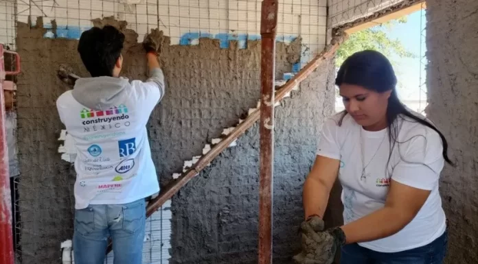 Buscan construir 35 viviendas para habitantes de Bahía de Lobos