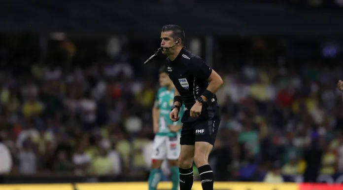 Árbitro Fernando Hernández, suspendido por 12 partidos tras agresión a jugador