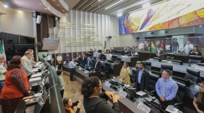 Decide el Congreso reestructura de deuda del Gobierno estatal