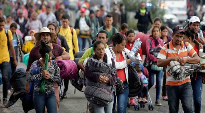 Cifra de migrantes va a la baja en Sonora, “se sobrestimó dimensión del problema”, afirma gobernador Durazo