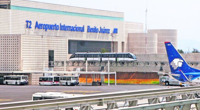 AICM reabre actividades tras caída de ceniza del volcán Popocatépetl