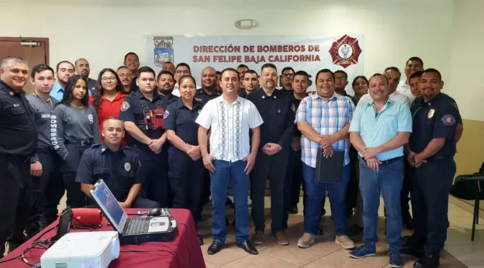 Personal de bomberos se certifican en Investigación de Incendios
