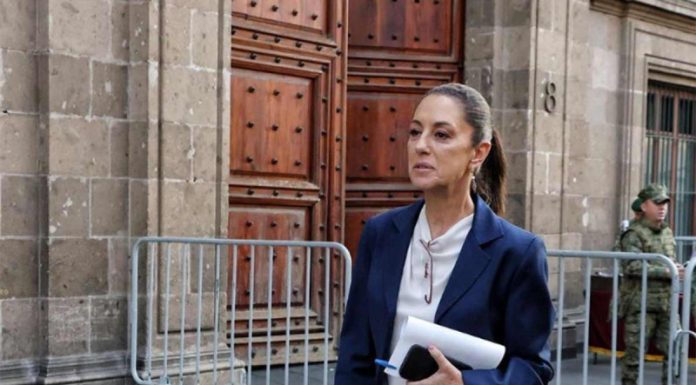 Sheinbaum acude a Palacio Nacional a dos días de separarse del cargo