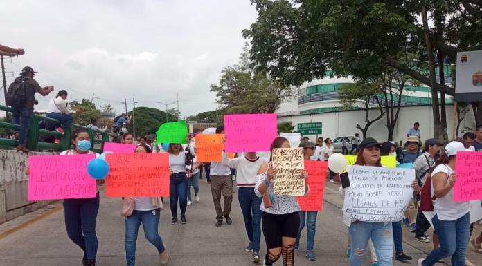 Familiares de trabajadores secuestrados en Chiapas marchan para exigir su liberación
