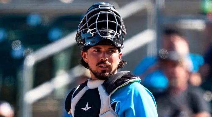 YAQUIS Y CHARROS REALIZAN CAMBIO DE CATCHERS