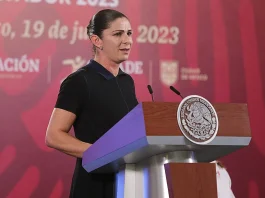 Conade finamente paga becas al equipo de natación artística