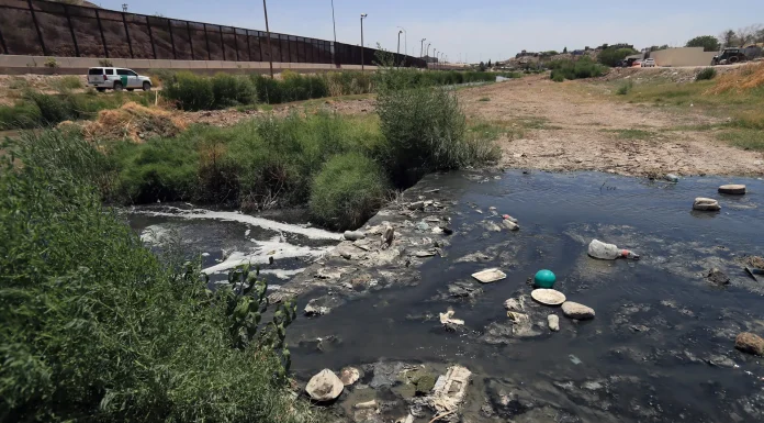 Ambientalistas acusan a Ciudad Juárez de contaminar el río Bravo de México y EE.UU.