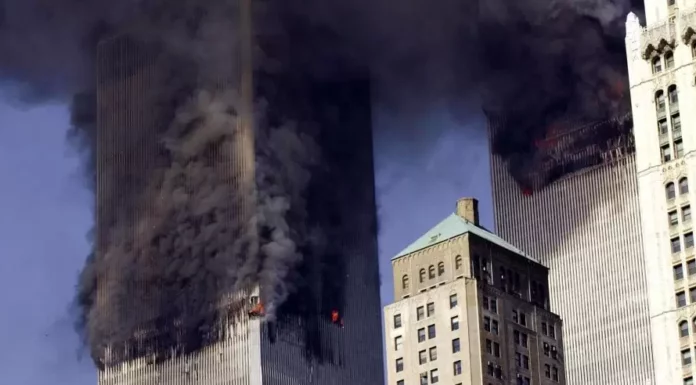 «Ni la pérdida ni el dolor han disminuido a 22 años del 11-S»: Ken Salazar