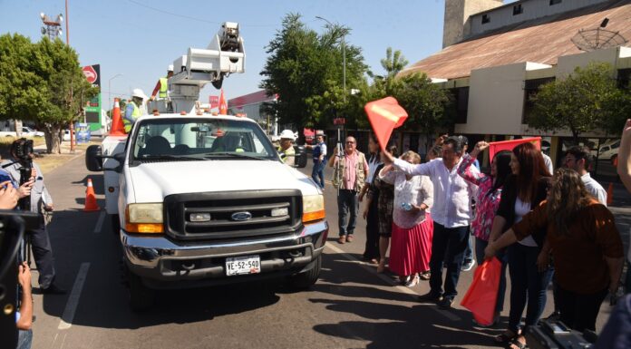 PONE EN MARCHA LAMARQUE CANO REHABILITACIÓN DE ALUMBRADO PÚBLICO
