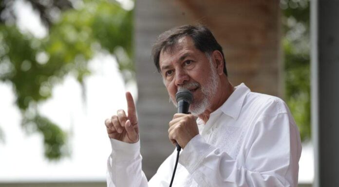 Fernández Noroña se baja de la contienda para CDMX; muestra apoyo a López-Gatell y Brugada