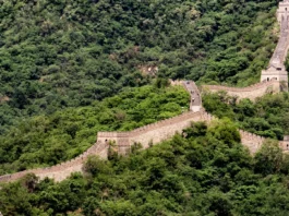 Detienen a dos por abrir hueco en la Gran Muralla China