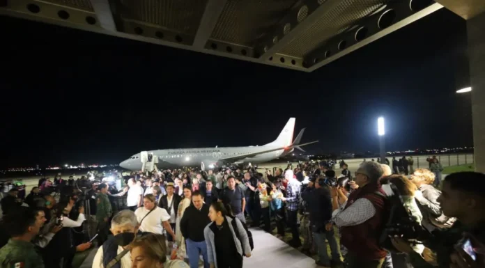 México hará puente aéreo en Europa para rescatar a más personas de Israel
