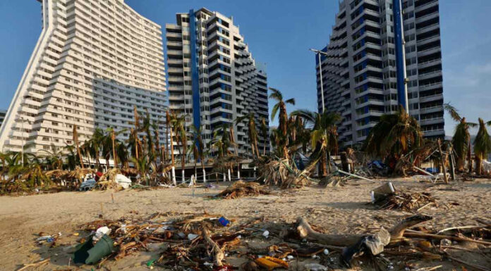 López Obrador prevé que en marzo-abril de 2024 estén rehabilitados 35 hoteles en Acapulco