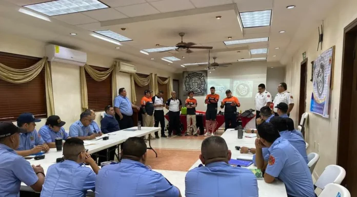 Acreditan a nivel internacional al Departamento Acuático de Bomberos de Cajeme