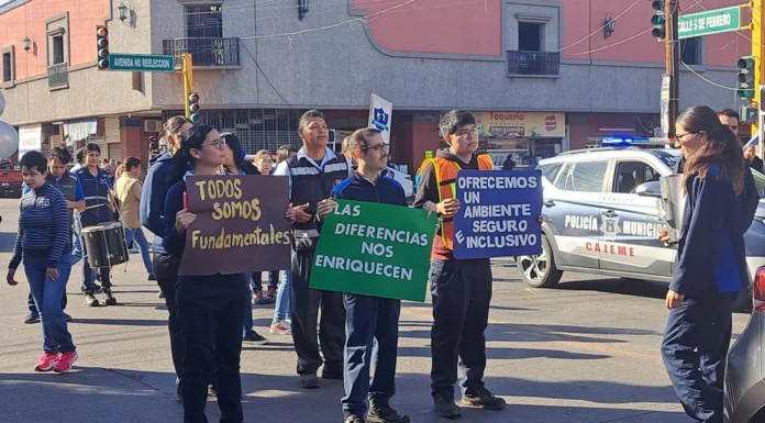 Realizan desfile por la discapacidad en Ciudad Obregón