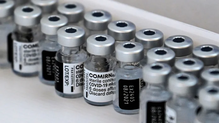 viales-de-vacunas-contra-covid-19-de-pfizer
