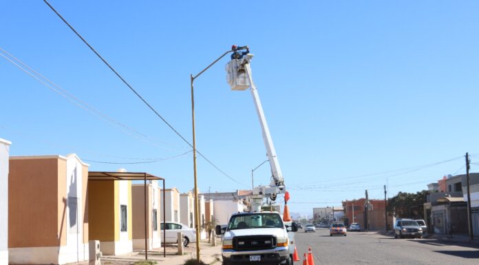 ALCALDE REALIZA RECORRIDO DE INSPECCIÓN DE LUMINARIAS EN EL SUR DE LA CIUDAD