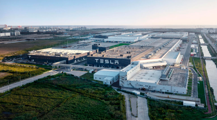 Tesla construirá su planta en México después de empezar a producir su nuevo auto en Texas, anuncia Elon Musk