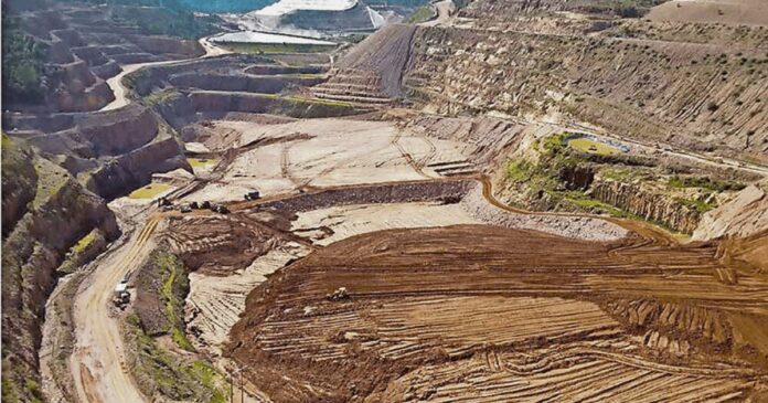 mina-de-oro-9fb94cc8-focus-0-0-1300-865