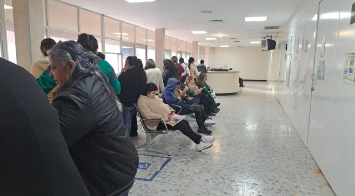 Acuerdan IMSS y Canaco promover salud entre trabajadores