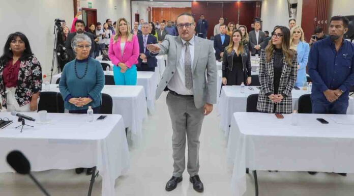Rinden protesta ante Congreso de Sonora Daniel Rodarte y Rosa López, magistrados del TJA y STJ
