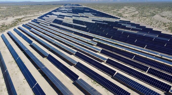 Inaugura Gobernador Planta Fotovoltaica Akin en Pitiquito, Sonora