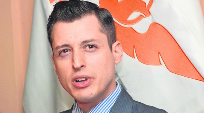 Luis Donaldo Colosio Riojas recibe licencia para contender por el Senado