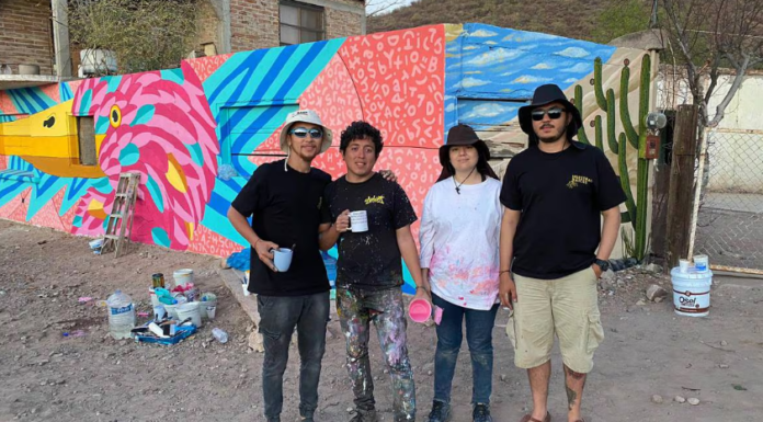 Embellecen con coloridos murales, paredes del pueblo de Hornos