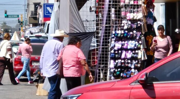 Llama Canaco a vendedores de banqueta a formalizarse