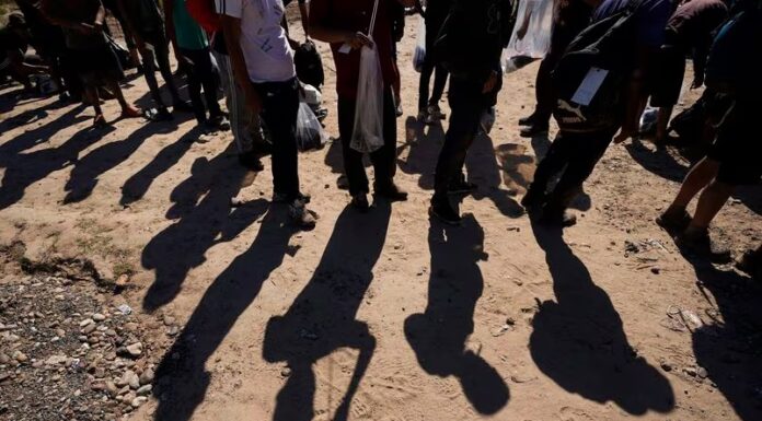 Corte Suprema levanta suspensión a ley antimigrante de Texas