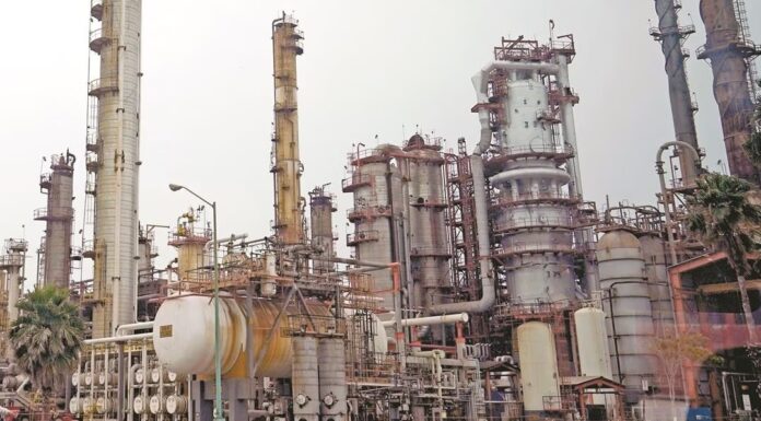 Gobierno de Nuevo León clausura la refinería de Cadereyta