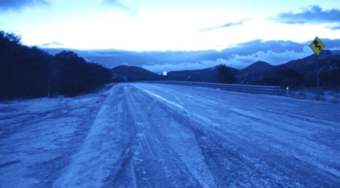 Reabren tramo en carretera Ímuris-Cananea tras intensa nevada
