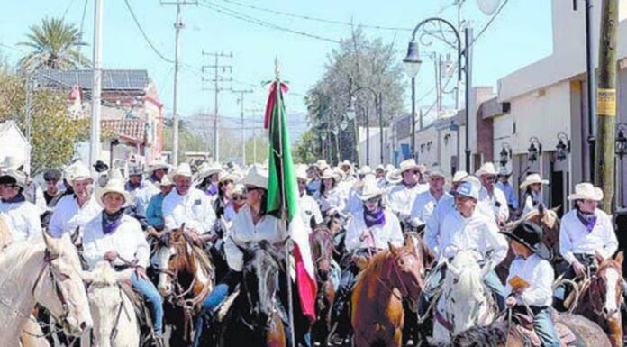 Realizan cabalgata del Padre Kino