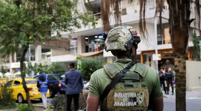 Ecuador ordena dos días de suspensión total de labores por crisis energética