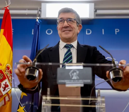 El Congreso tramitará la iniciativa de regularización extraordinaria de extranjeros