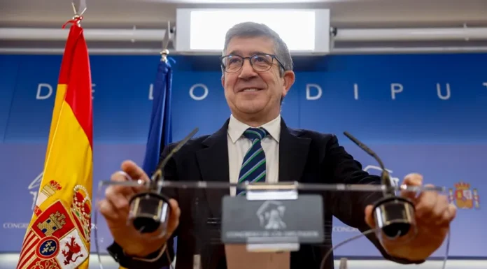 El Congreso tramitará la iniciativa de regularización extraordinaria de extranjeros