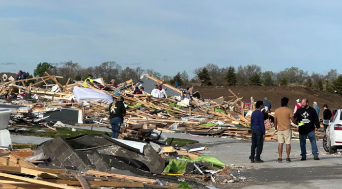 Emiten alerta por tornados para partes de Kansas, Oklahoma y Texas