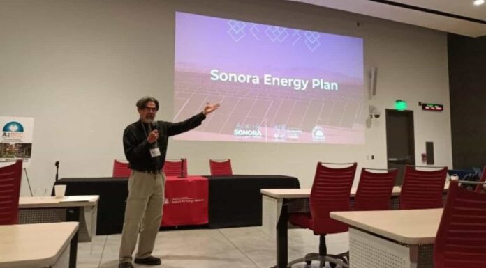 Presentan Plan Sonora de Energías Renovables a estudiantes, egresados y docentes durante conferencia en Arizona