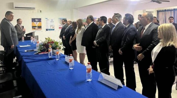 Reeligen a Cárdenas en Canaco