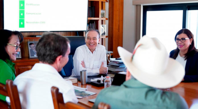Presentan avances en proceso de certificación del bacanora sonorense en EEUU