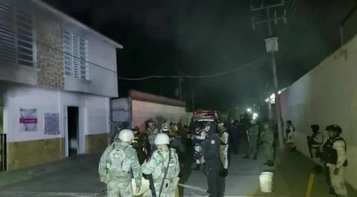 Incendian oficinas y paquetería electoral en Chicomuselo, Chiapas