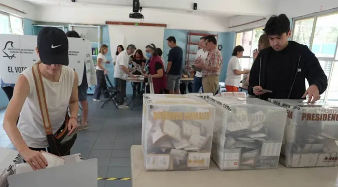 PAN pide al INE recuento de votos en 300 distritos electorales