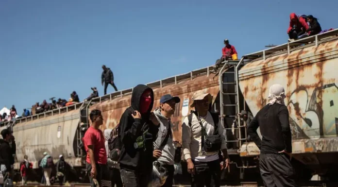 México, abierto a regresar migrantes de Cuba y Venezuela devueltos por EU