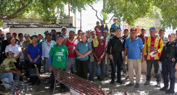 Buscan motivar a lavacarros de CO a mejorar su calidad de vida