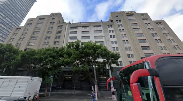 Muere hombre tras lanzarse desde sexto piso en avenida Juárez, frente a Bellas Artes