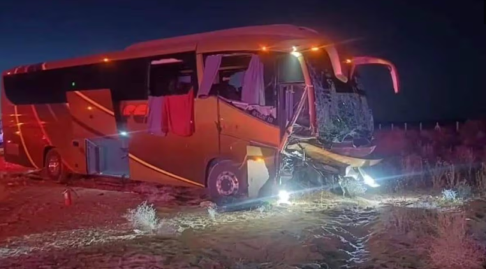 Camionazo por la Sonoyta-SLRC deja 3 muertos y 17 heridos