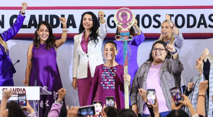 “¡Es tiempo de mujeres!”, dice Claudia Sheinbaum tras recibir bastón de mando