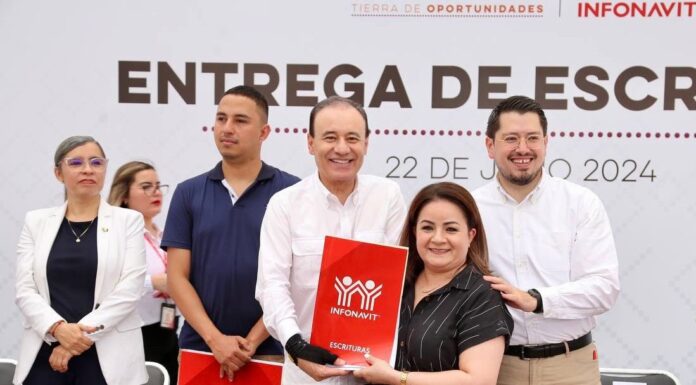 Brinda Gobernador Durazo certeza jurídica a más de ocho mil familias sonorenses