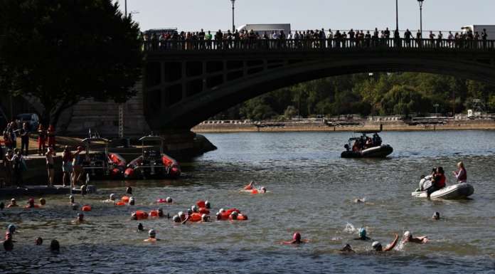 Por segundo día consecutivo cancelan los entrenamientos en el río Sena por la mala calidad del agua